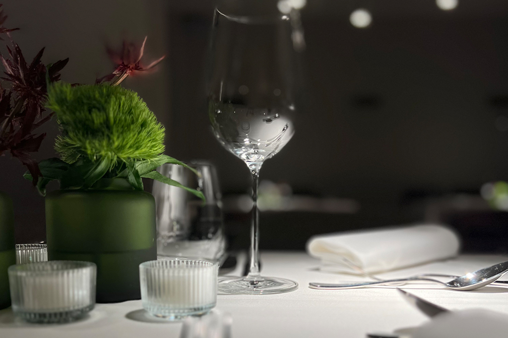 Tisch, Glas